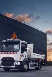 Renault Trucks D 12 tonnes/14 tonnes equipped with a Hiab arm