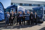 Kuehne_Nagel_x_Renault_Trucks_01
