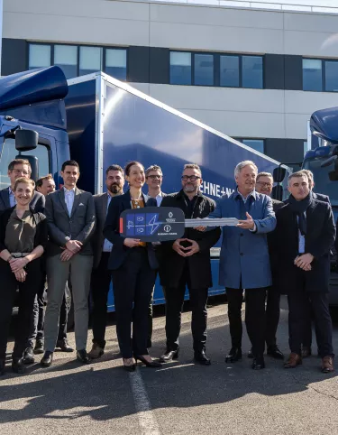 Kuehne_Nagel_x_Renault_Trucks_01