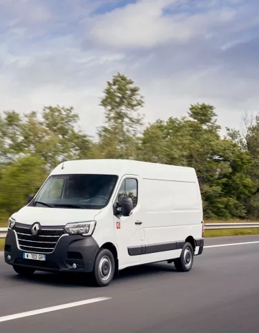 Renault Trucks Master RED Edition