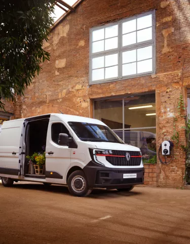 Renault Trucks Master 4 Red EDITION