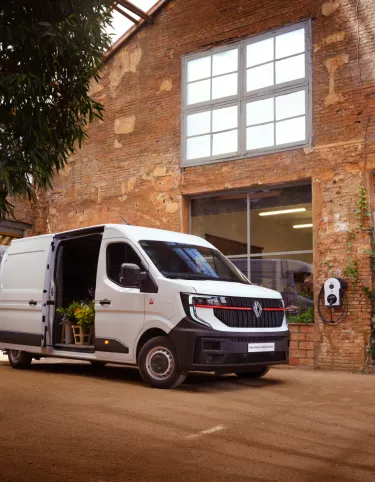 Renault Trucks Master 4 Red EDITION